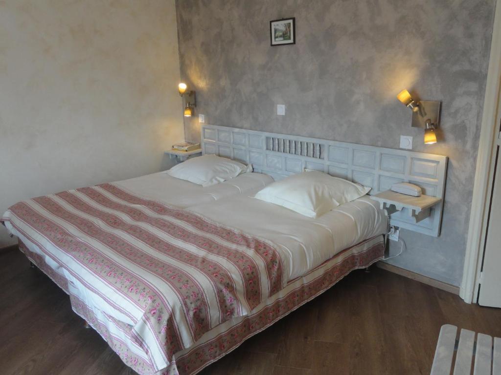 Hotel Restaurant Planes Saillagouse Chambre photo